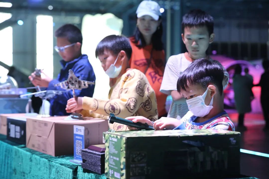 1705884377173173.jpg 4de8c934b28e6785d88ca9a9205d5f8a.jpg